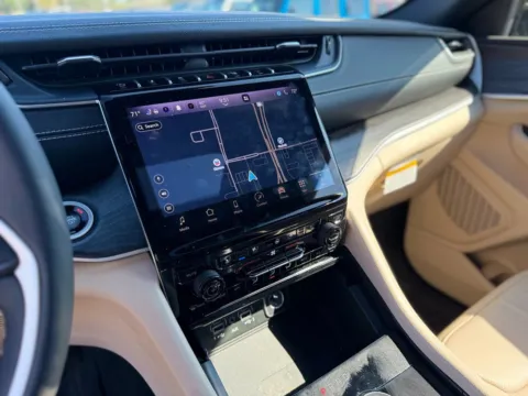 More photos of 2024 Jeep Grand Cherokee Limited at Champion Chrysler Dodge Jeep Ram, MS