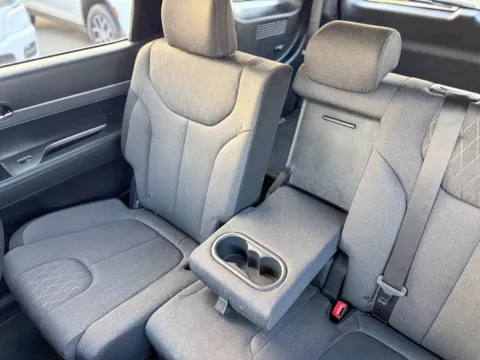 More photos of 2021 Hyundai Palisade SE at Champion Chrysler Dodge Jeep Ram, MS