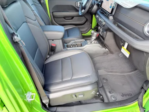 More photos of 2025 Jeep Gladiator High Tide at Champion Chrysler Dodge Jeep Ram, MS