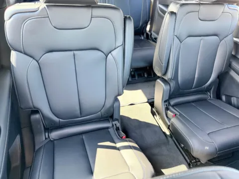 Another view of 2025 Jeep Grand Cherokee L Limited for sale in Gulfport, MS at Champion Chrysler Dodge Jeep Ram