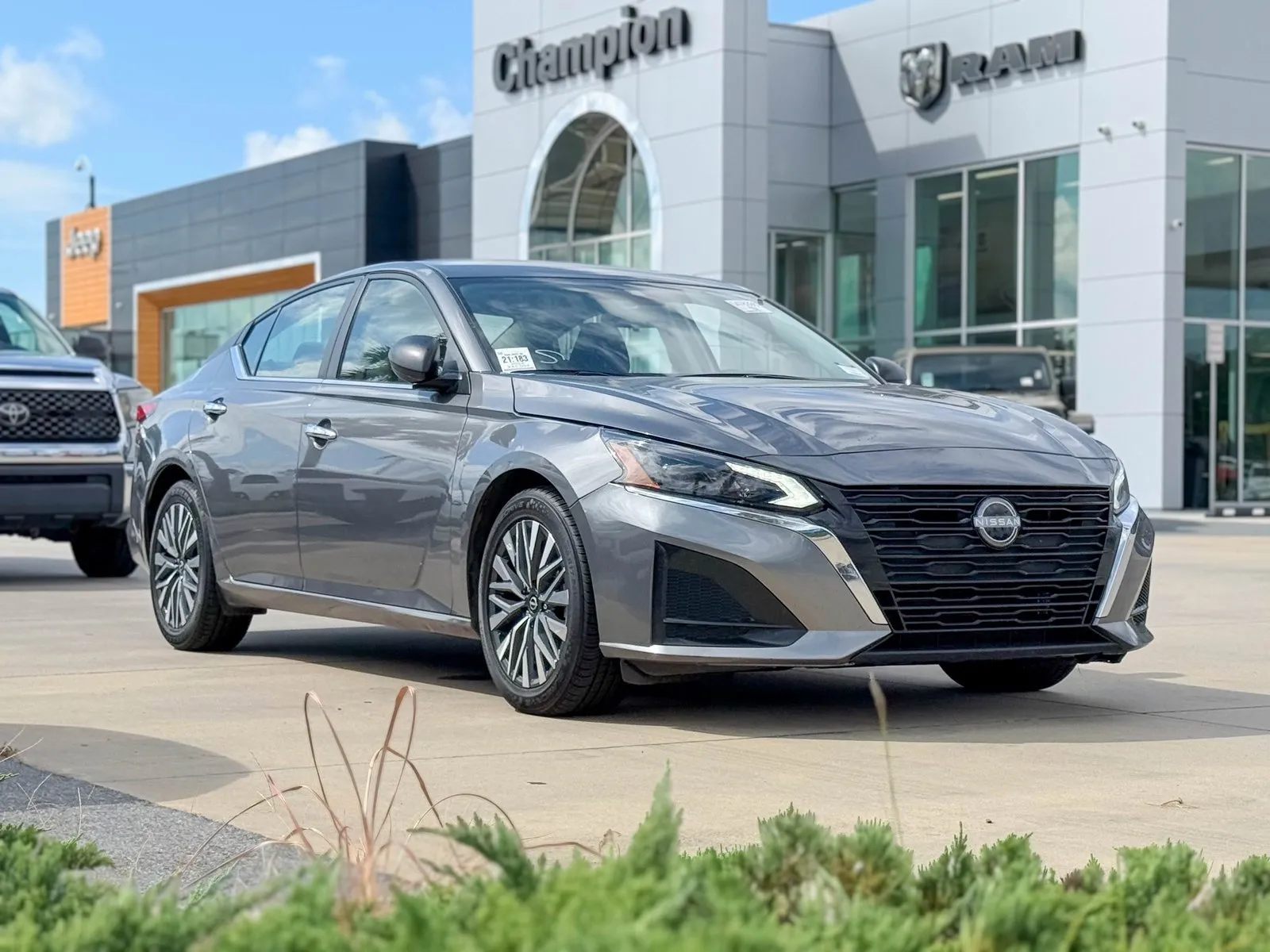 Gray 2024 Nissan Altima 2.5 SV for sale in Gulfport, MS