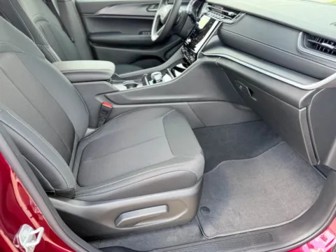 More photos of 2025 Jeep Grand Cherokee Laredo X at Champion Chrysler Dodge Jeep Ram, MS