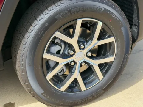 More photos of 2025 Jeep Grand Cherokee Limited at Champion Chrysler Dodge Jeep Ram, MS