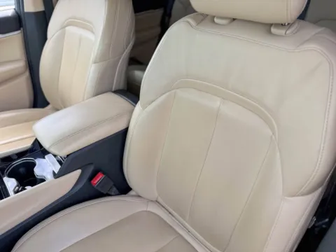 More photos of 2022 Jeep Grand Cherokee Limited at Champion Chrysler Dodge Jeep Ram, MS