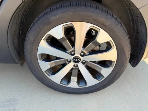 More photos of 2021 Kia Telluride S at Champion Chrysler Dodge Jeep Ram, MS