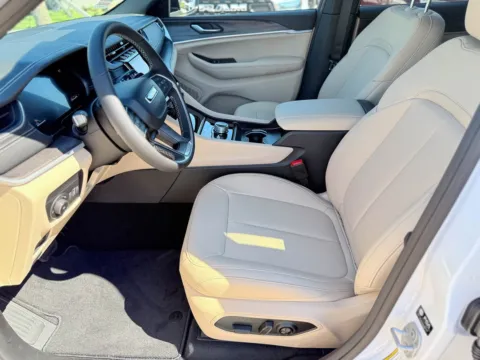 Photos of 2025 Jeep Grand Cherokee Limited for sale in Gulfport, MS at Champion Chrysler Dodge Jeep Ram