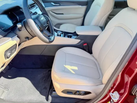 Another view of 2025 Jeep Grand Cherokee L Limited for sale in Gulfport, MS at Champion Chrysler Dodge Jeep Ram