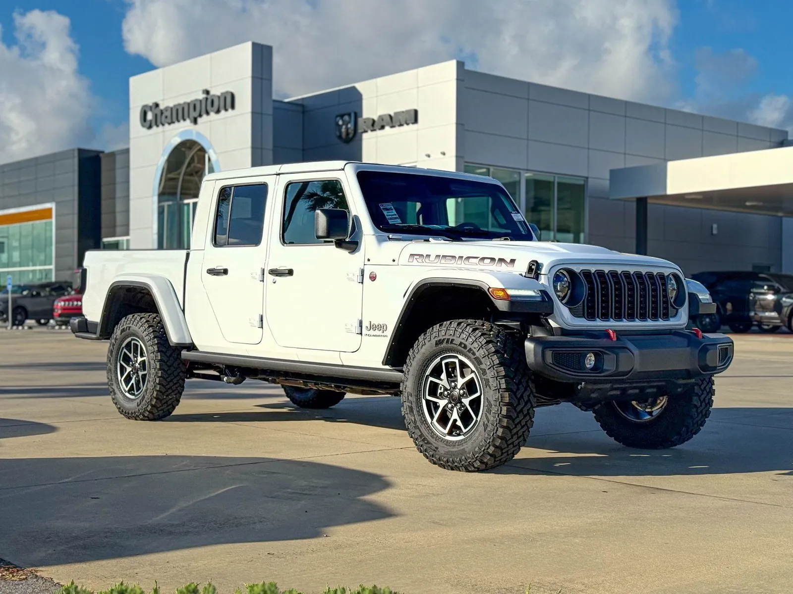 White 2025 Jeep Gladiator Rubicon for sale in Gulfport, MS