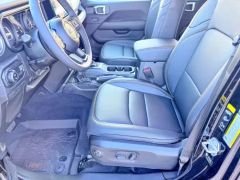 More photos of 2025 Jeep Gladiator High Tide at Champion Chrysler Dodge Jeep Ram, MS