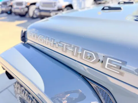 More photos of 2025 Jeep Gladiator High Tide at Champion Chrysler Dodge Jeep Ram, MS