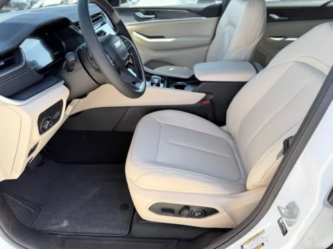 Another view of 2025 Jeep Grand Cherokee L Limited for sale in Gulfport, MS at Champion Chrysler Dodge Jeep Ram