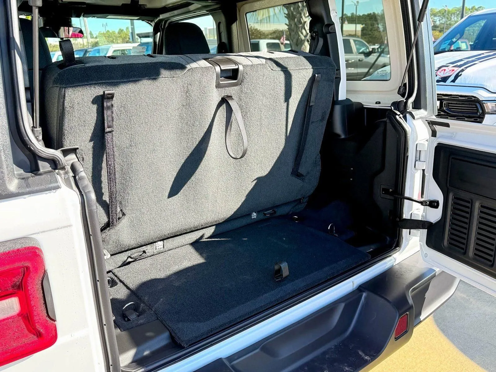 2026 Jeep Wrangler 2-Door Rubicon - Photo 14