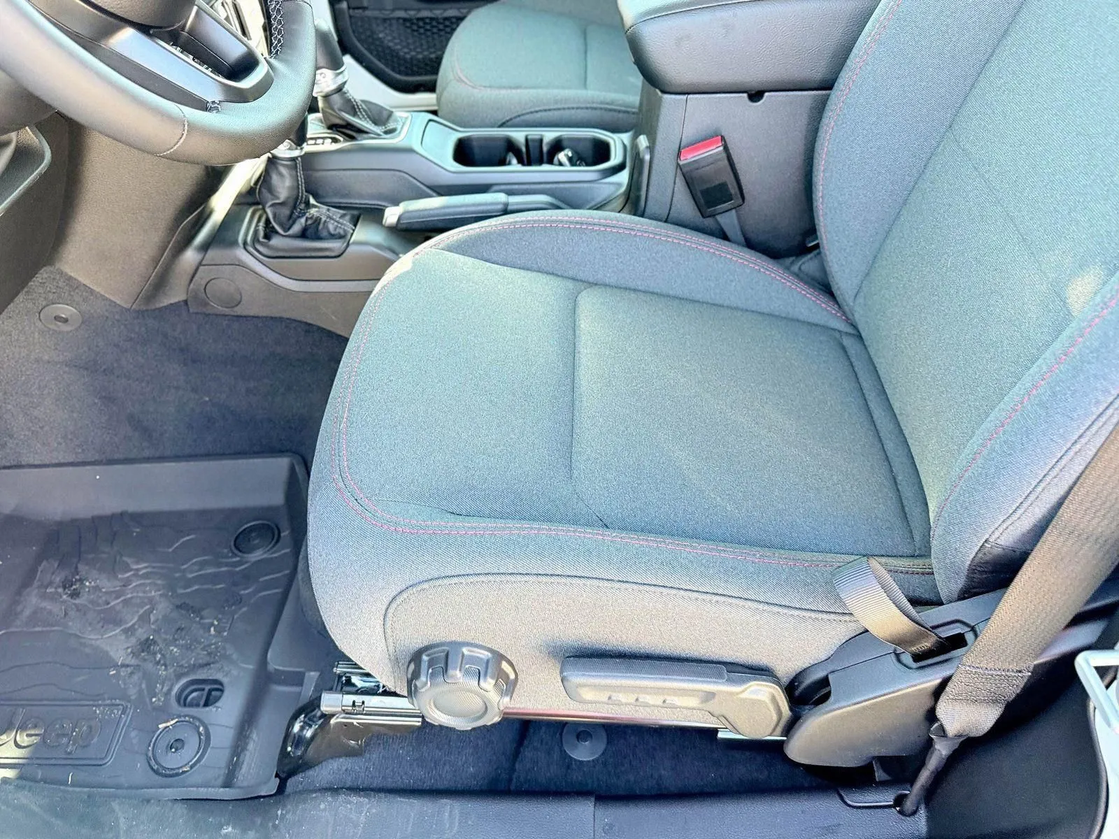 2026 Jeep Wrangler 2-Door Rubicon - Photo 7
