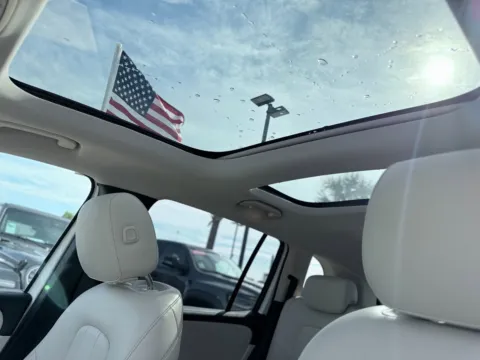 More photos of 2020 Mercedes-Benz GLB 250 at Champion Chrysler Dodge Jeep Ram, MS