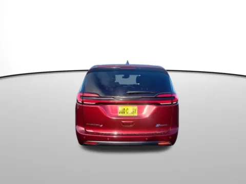 More photos of 2023 Chrysler Pacifica Hybrid Limited at Toyota of Moses Lake, WA