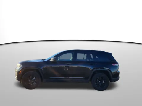 Photos of 2024 Jeep Grand Cherokee Altitude X for sale in Moses Lake, WA at Toyota of Moses Lake