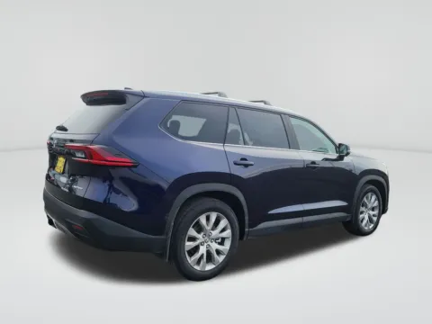 More photos of 2026 Toyota Grand Highlander Hybrid Limited at Bud Clary Toyota of Moses Lake, WA