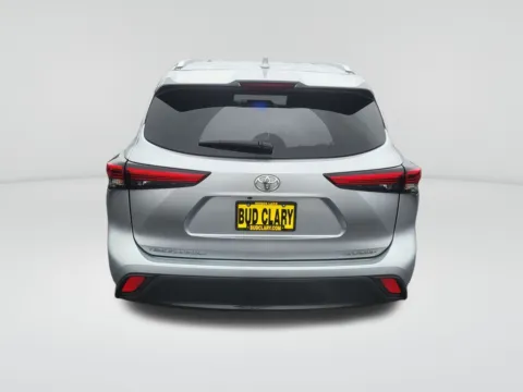 More photos of 2023 Toyota Highlander XLE at Bud Clary Toyota of Moses Lake, WA