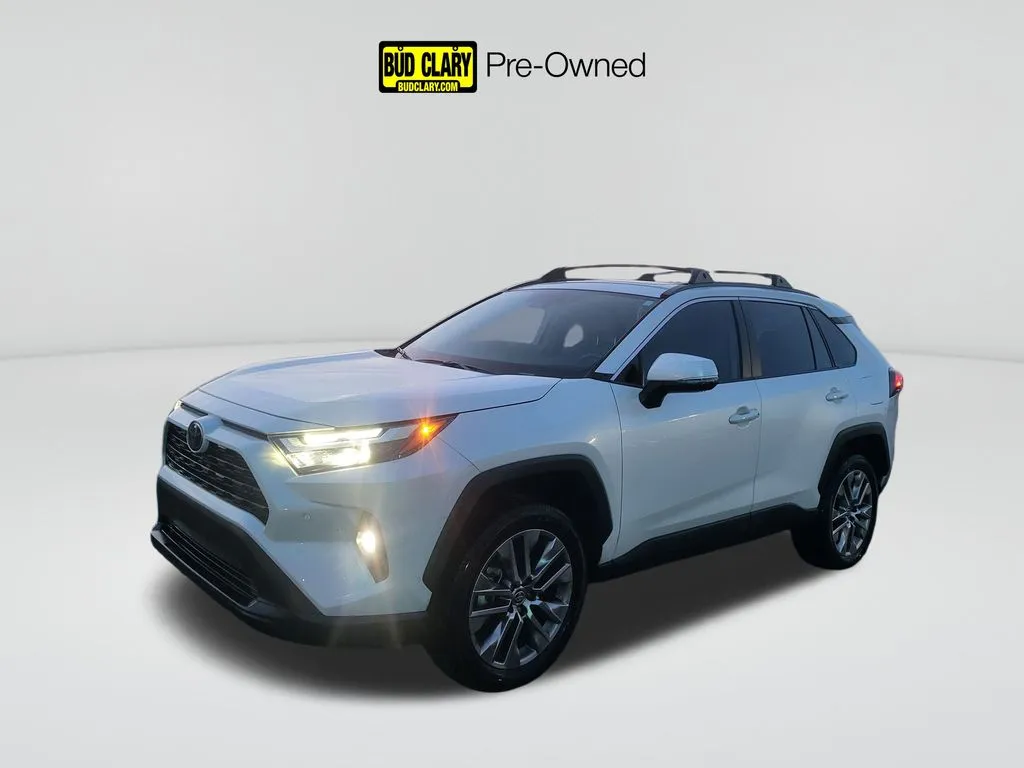 White 2023 Toyota RAV4 XLE Premium for sale in Moses Lake, WA
