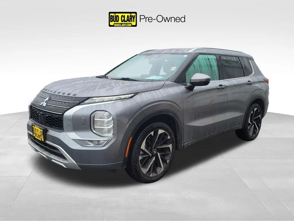 Silver 2023 Mitsubishi Outlander SEL for sale in Moses Lake, WA