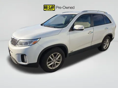 White 2014 Kia Sorento LX for sale in Moses Lake, WA