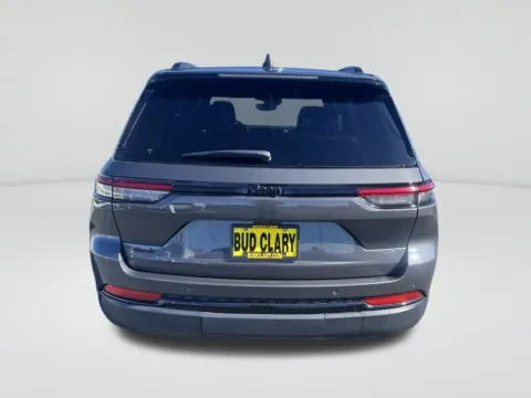 More photos of 2024 Jeep Grand Cherokee Altitude at Bud Clary Toyota of Moses Lake, WA