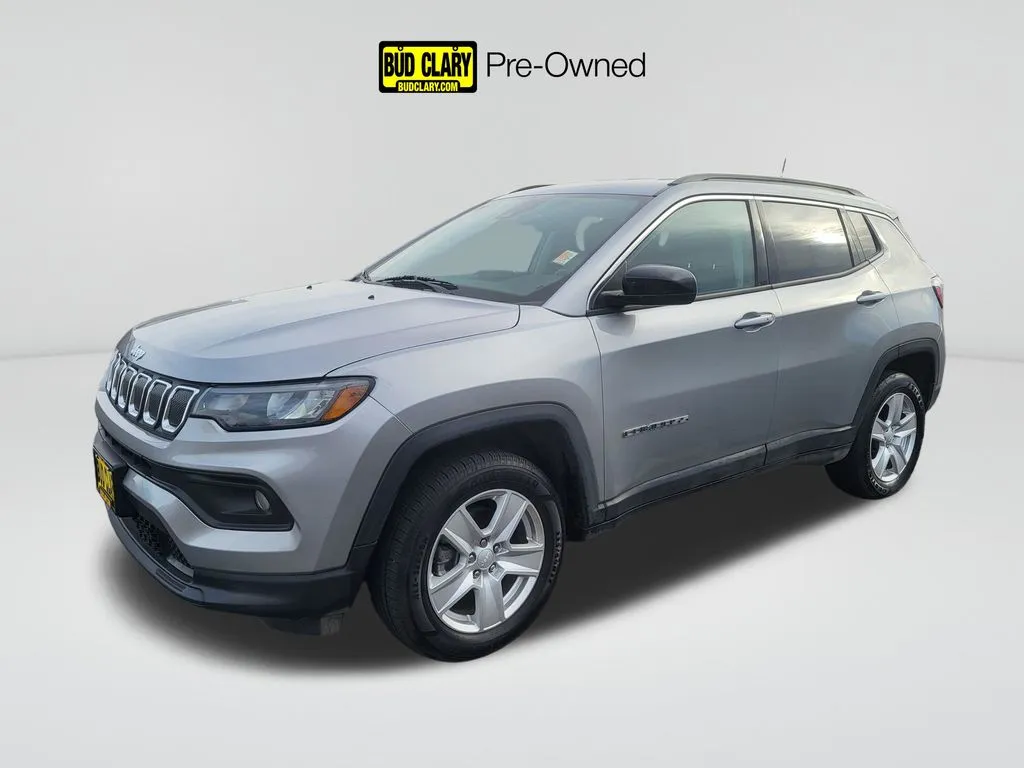 Silver 2022 Jeep Compass Latitude for sale in Moses Lake, WA