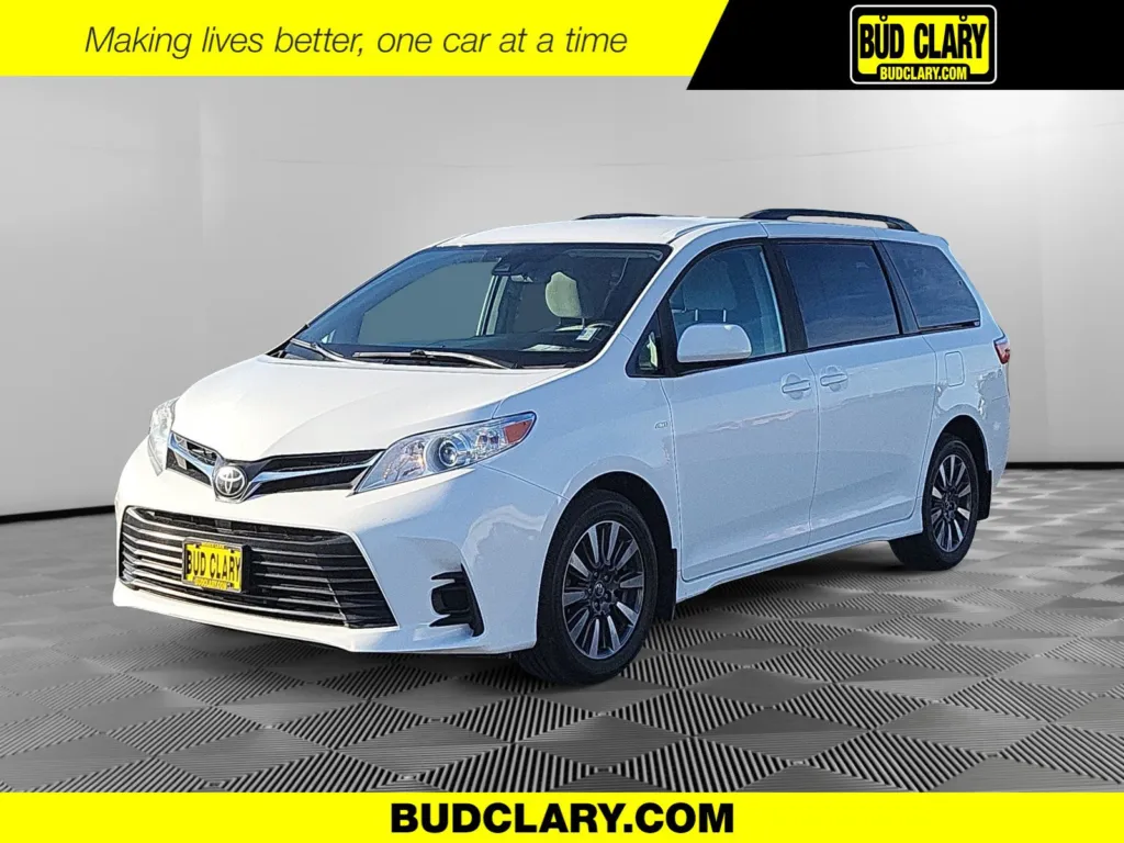 2020 Toyota Sienna LE for sale in Moses Lake, WA