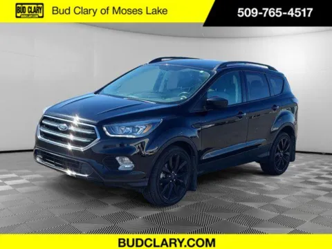 Black 2018 Ford Escape SE for sale in Moses Lake, WA