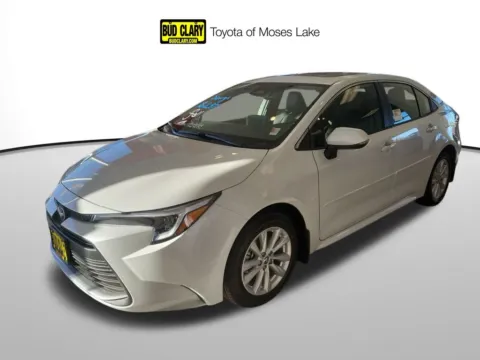 White 2025 Toyota Corolla Hybrid XLE SEDAN HEV for sale in Moses Lake, WA
