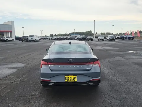 More photos of 2021 Hyundai Elantra Limited at Toyota of Moses Lake, WA