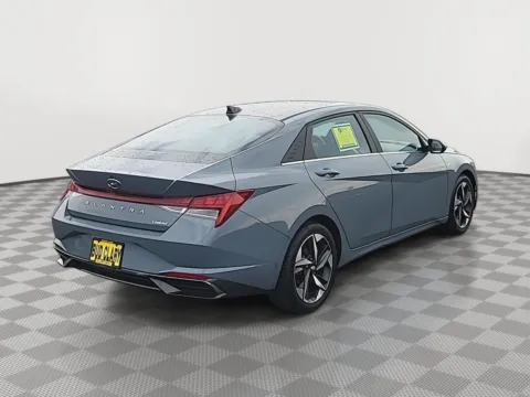More photos of 2021 Hyundai Elantra Limited at Toyota of Moses Lake, WA