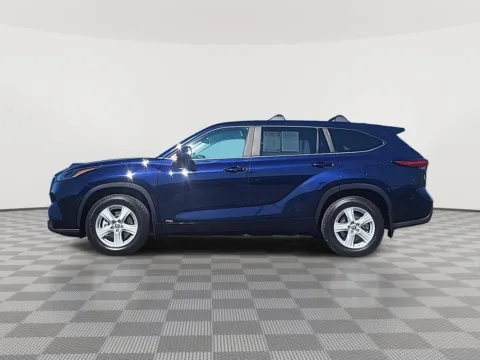 Photos of 2023 Toyota Highlander Hybrid LE for sale in Moses Lake, WA at Toyota of Moses Lake