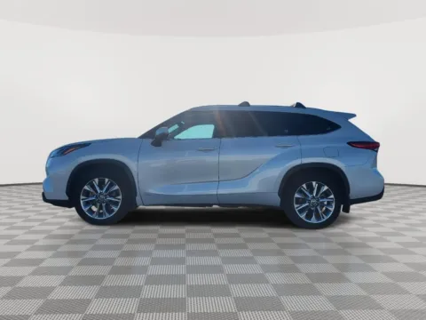 Photos of 2023 Toyota Highlander Hybrid Limited for sale in Moses Lake, WA at Toyota of Moses Lake