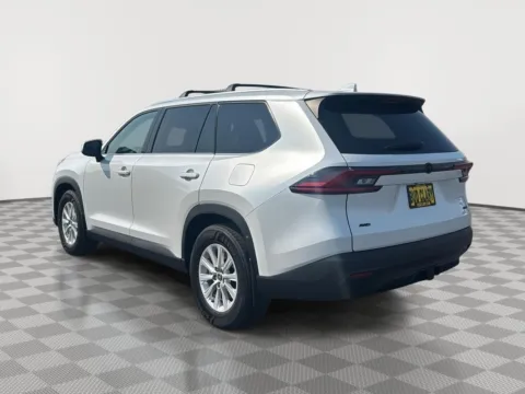 Another view of 2025 Toyota Grand Highlander XLE for sale in Moses Lake, WA at Toyota of Moses Lake