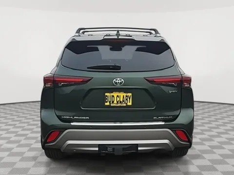 More photos of 2025 Toyota Highlander Hybrid Platinum at Toyota of Moses Lake, WA
