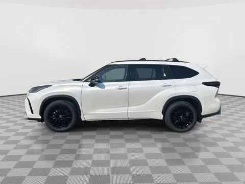 Photos of 2025 Toyota Highlander XSE for sale in Moses Lake, WA at Toyota of Moses Lake