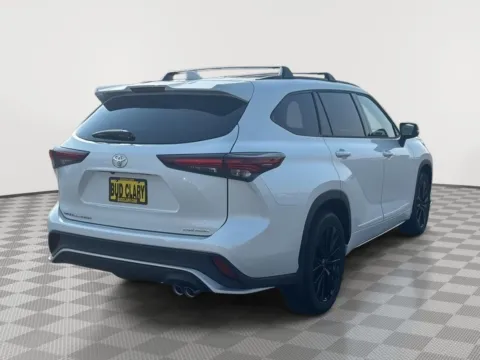 More photos of 2025 Toyota Highlander XSE at Toyota of Moses Lake, WA
