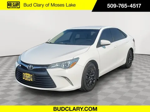 White 2015 Toyota Camry LE for sale in Moses Lake, WA