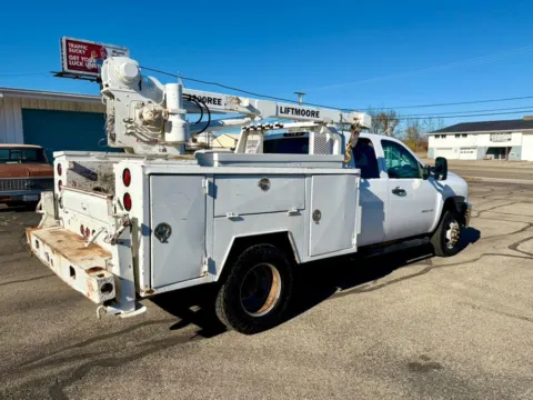 More photos of 2013 Chevrolet Silverado 3500HD 4WD Ext Cab 158.2" Work Truck at Dayton Work Trucks, OH