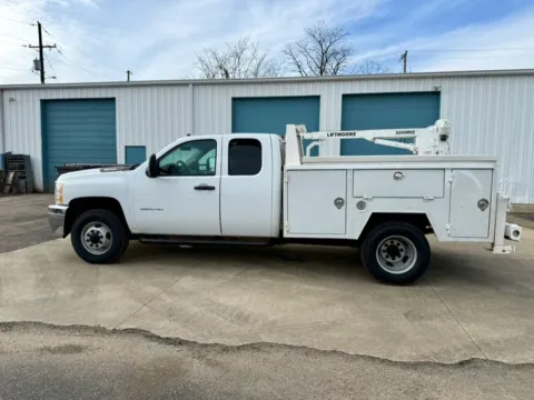 Another view of 2013 Chevrolet Silverado 3500HD 4WD Ext Cab 158.2" Work Truck for sale in Dayton, OH at Dayton Work Trucks