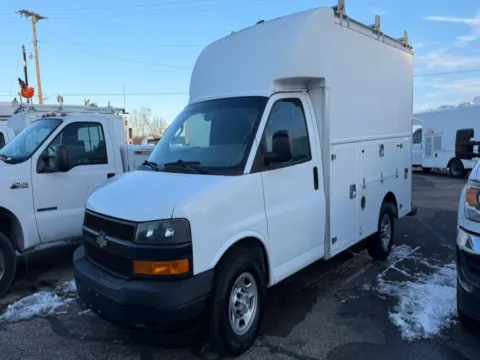 White 2018 Chevrolet Express Commercial Cutaway 3500 Van 139" for sale in Dayton, OH