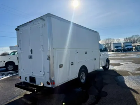More photos of 2016 Chevrolet Express Commercial Cutaway 3500 Van 139" at Dayton Work Trucks, OH