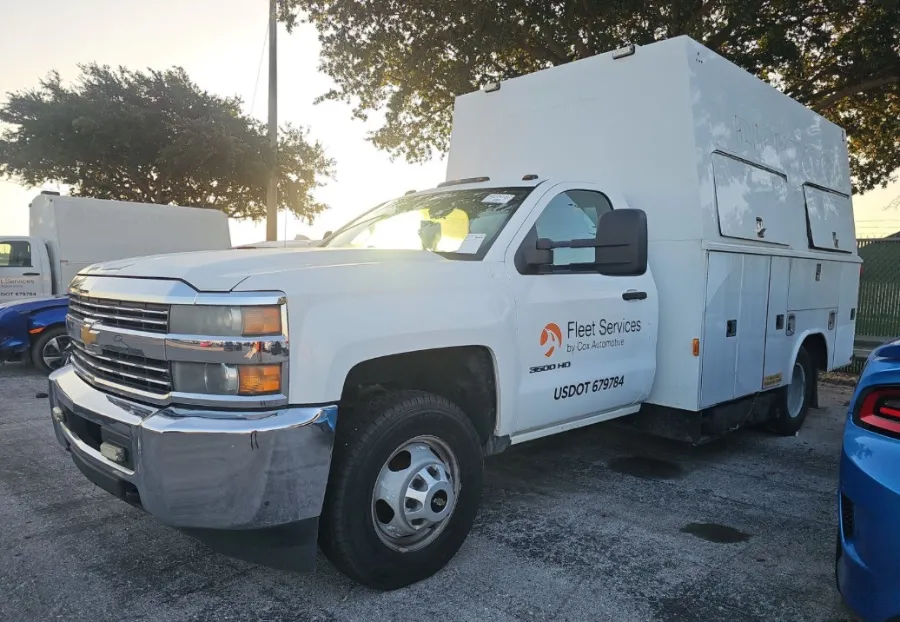 2015 Chevrolet Silverado 3500HD Work Truck's photo