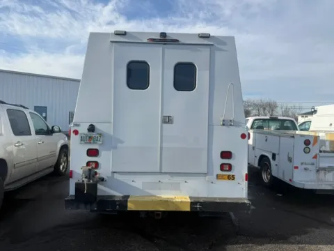 More photos of 2015 Chevrolet Silverado 3500HD 2WD Reg Cab 162" WB, 83.58" CA WT at Dayton Work Trucks, OH