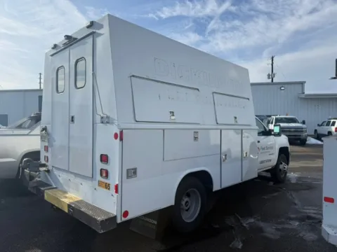 More photos of 2015 Chevrolet Silverado 3500HD 2WD Reg Cab 162" WB, 83.58" CA WT at Dayton Work Trucks, OH