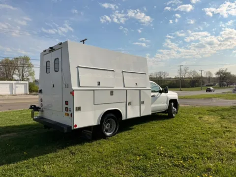 More photos of 2015 Chevrolet Silverado 3500HD 2WD Reg Cab 162" WB, 83.58" CA WT at Dayton Work Trucks, OH