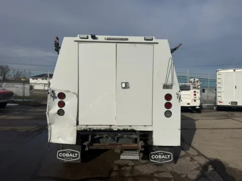 More photos of 2021 Ford Super Duty F-450 DRW XLT 2WD Reg Cab 169" WB 84" CA at Dayton Work Trucks, OH