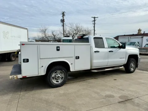 More photos of 2015 Chevrolet Silverado 2500HD 4WD Double Cab 158.1" Work Truck at Dayton Work Trucks, OH