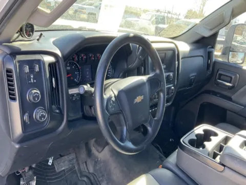 More photos of 2017 Chevrolet Silverado 2500HD 4WD Double Cab 158.1" Work Truck at Dayton Work Trucks, OH